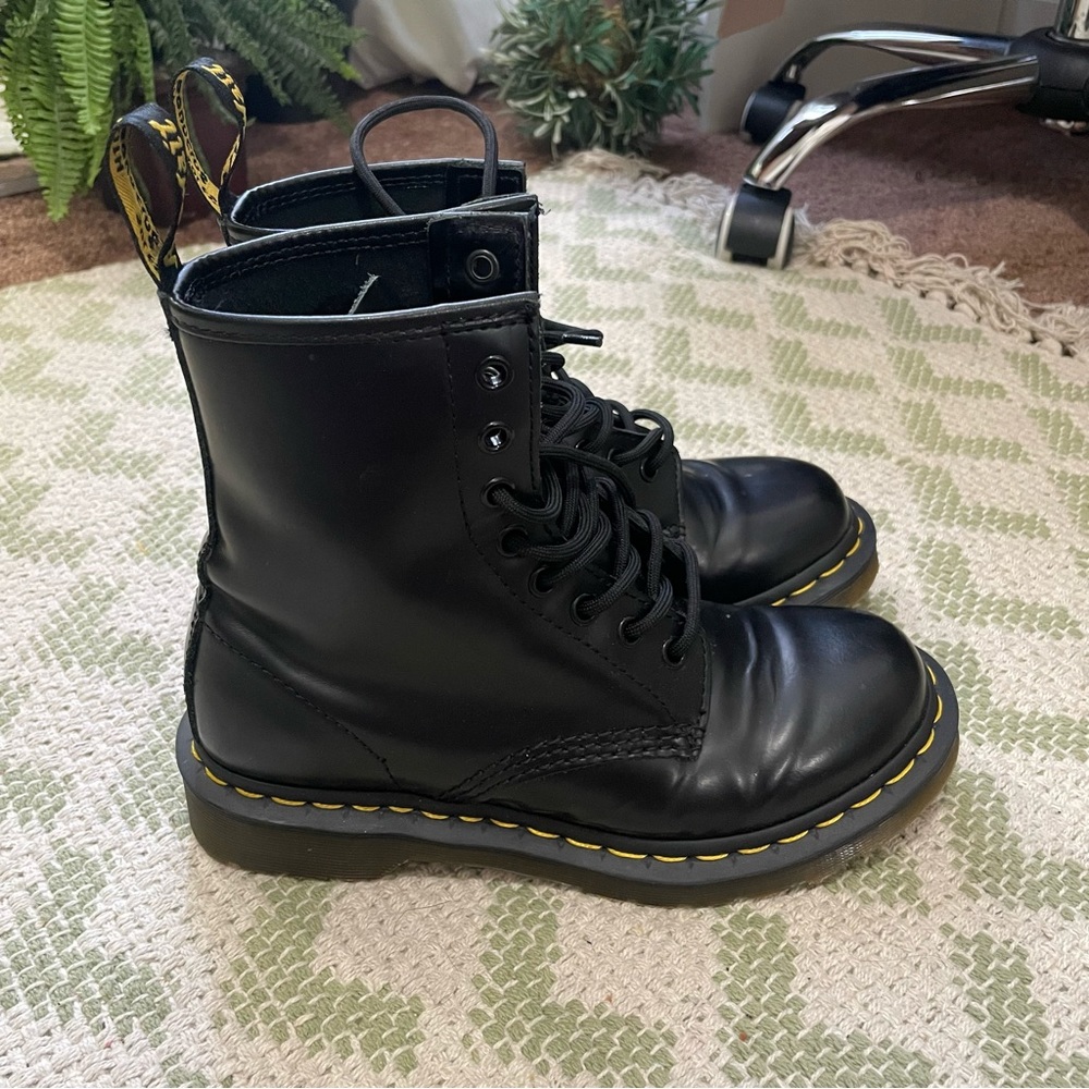 Dr Martens 1460 smooth leather lace up boots